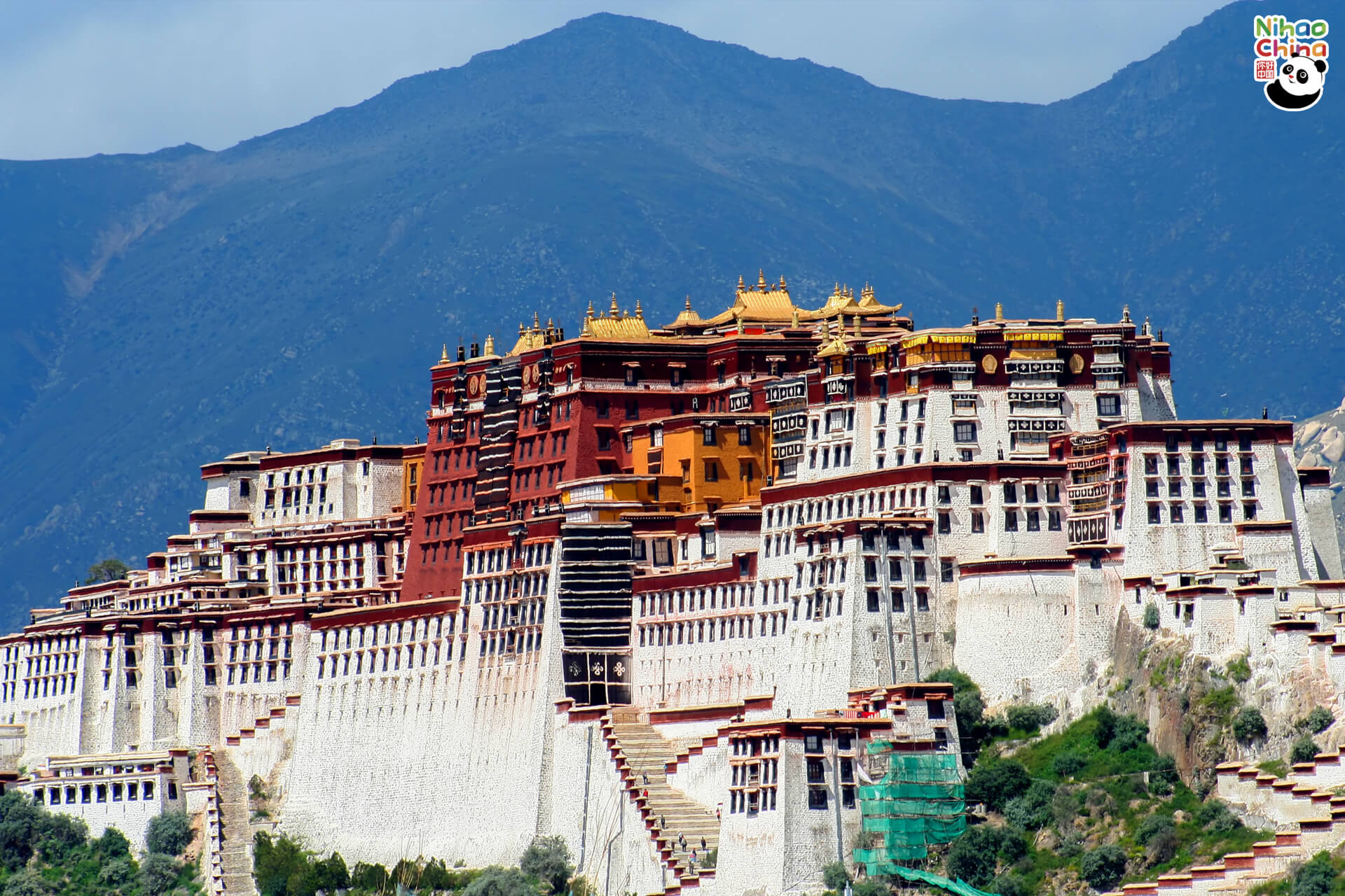 พระราชวังโปตาลา (Potala Palace) แหล่งท่องเที่ยวชื่อดังอันเป็นสัญลักษณ์ของลาซา